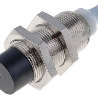 OMRON/欧姆龙 距离传感器 E2A-M18KN16-WP-B2 2M