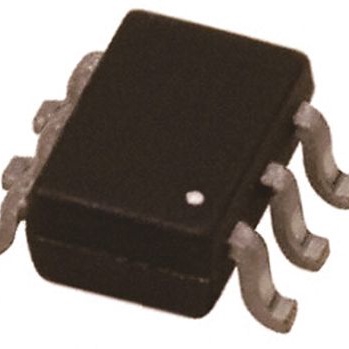 TOSHIBA 光电耦合器 TLP183(GB,E(T